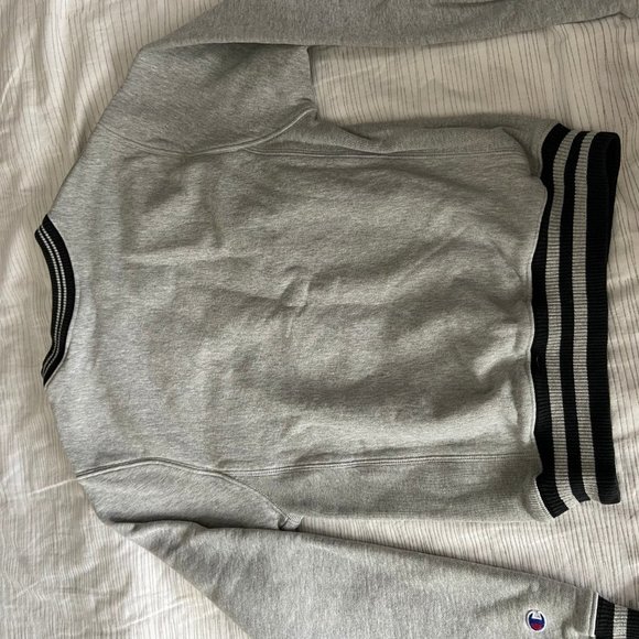 Champion Reverse Weave Sweatshirt in Men's XS GUC - Picture 5 of 15